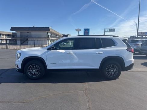 Used 2025 GMC Acadia Elevation image 8