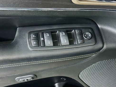 Used 2015 Jeep Grand Cherokee Limited image 15