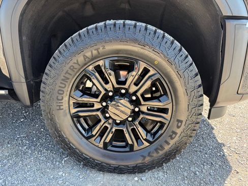 Used 2024 GMC Sierra 3500 Denali Ultimate AWD/4WD image 27