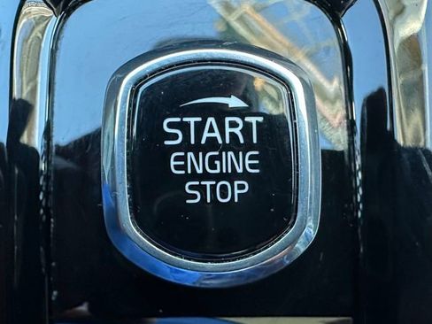 Used 2024 Volvo S60 B5 Plus image 23