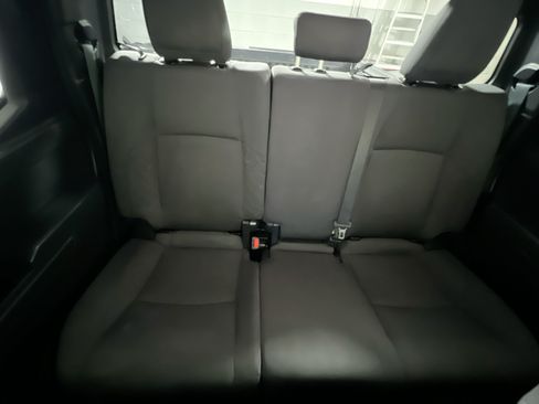 Used 2024 Toyota Tacoma SR5 AWD/4WD image 33