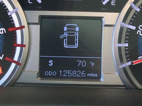 Used 2014 Toyota 4Runner SR5 Premium image 23