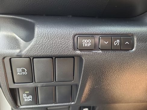 Used 2020 Lexus IS 300 w/ Accessory Package RWD image 17