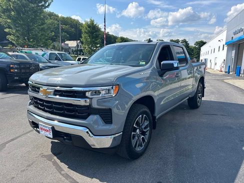 Used 2024 Chevrolet Silverado 1500 LT AWD/4WD image 1
