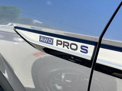 Used 2023 Volkswagen ID.4 Pro S image 6