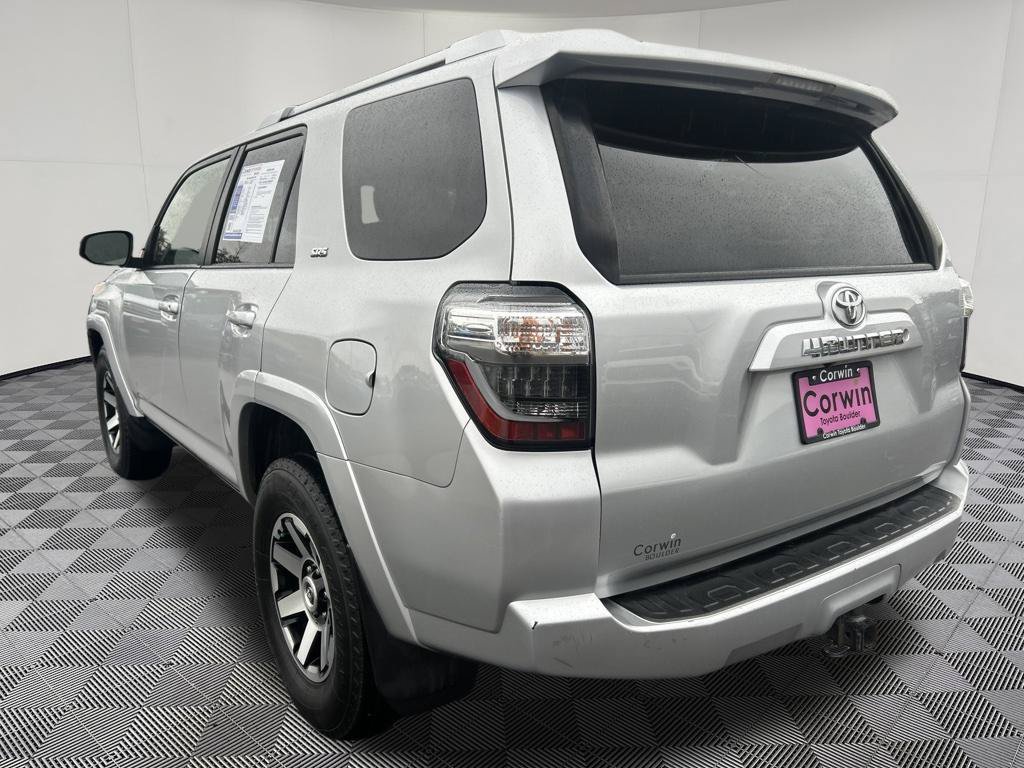 Used 2016 Toyota 4Runner SR5 RWD image 5