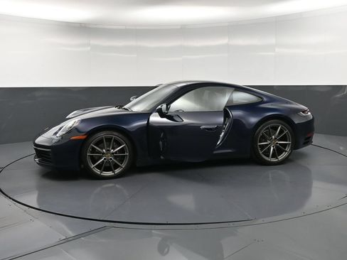 Certified 2020 Porsche 911 Carrera RWD image 33