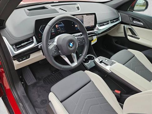 Used 2026 BMW X1 xDrive28i AWD/4WD image 3