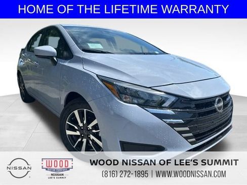 New 2025 Nissan Versa SV w/ Trunk Package image 1