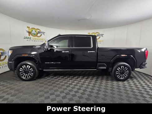 Certified 2025 GMC Sierra 3500 Denali Ultimate AWD/4WD image 4
