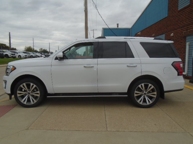 Used 2021 Ford Expedition Limited AWD/4WD image 2