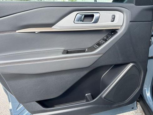 New 2026 Ford Explorer Active image 18