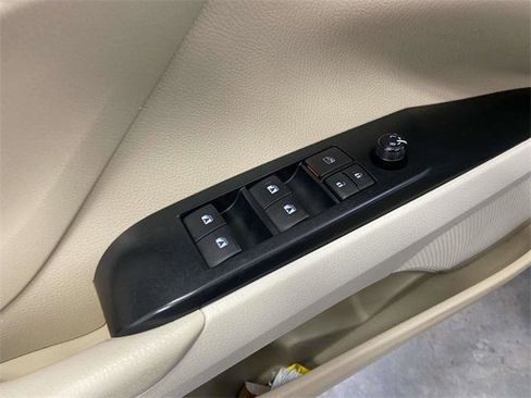 Certified 2020 Toyota Camry LE w/ Phone Cable & Charge Package image 18