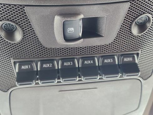 Used 2022 Ford F350 King Ranch w/ FX4 Off-Road Package image 40