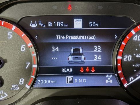 Used 2024 Nissan Titan PRO-4X w/ Pro-4x Convenience Package image 19