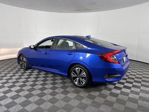 Used 2017 Honda Civic EX-T image 6