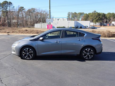 Used 2018 Chevrolet Volt LT w/ LPO, Blackout Package image 7