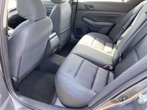 Used 2025 Nissan Altima 2.5 SV FWD image 15