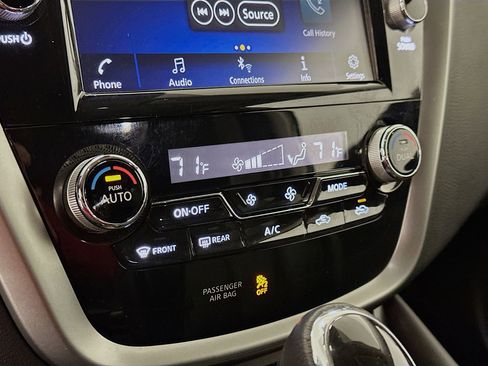 Used 2024 Nissan Murano SV image 23