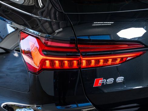 Used 2024 Audi RS 6 performance image 24