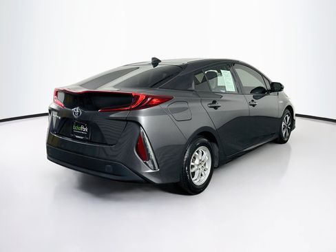 Used 2018 Toyota Prius Prime Premium FWD image 9