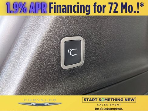 New 2026 Chrysler Pacifica Select image 22