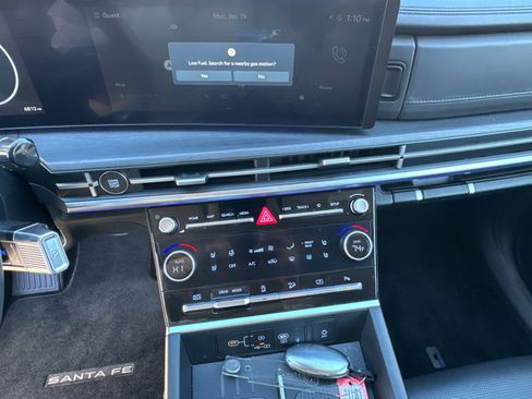 Used 2024 Hyundai Santa Fe Limited image 29