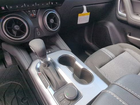 New 2026 Chevrolet Blazer LT w/ Convenience Package FWD image 18