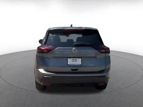 Used 2026 Nissan Rogue SV FWD image 10