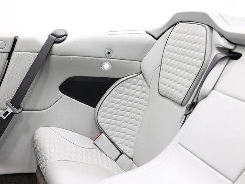 Used 2014 Aston Martin Vanquish Volante RWD image 57
