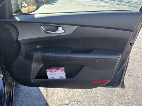 Used 2019 Kia Forte LXS image 15