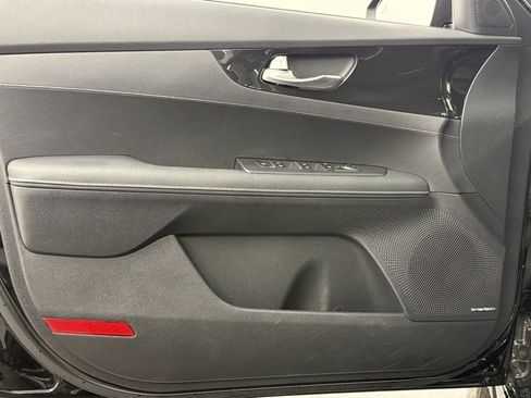 Used 2024 Kia Forte GT-Line w/ GT-Line Premium Package image 13