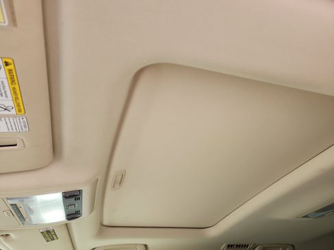 Used 2014 Lexus LX 570 4WD image 34