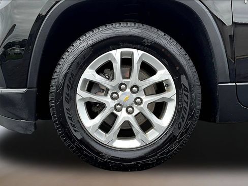 Used 2020 Chevrolet Traverse LT w/ Driver Confidence II Package AWD/4WD image 32