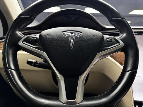 Used 2017 Tesla Model X 75D image 21