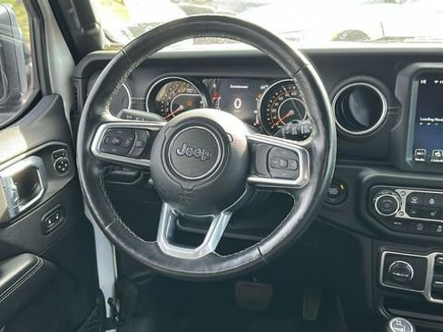 Used 2021 Jeep Wrangler Unlimited Sahara AWD/4WD image 21