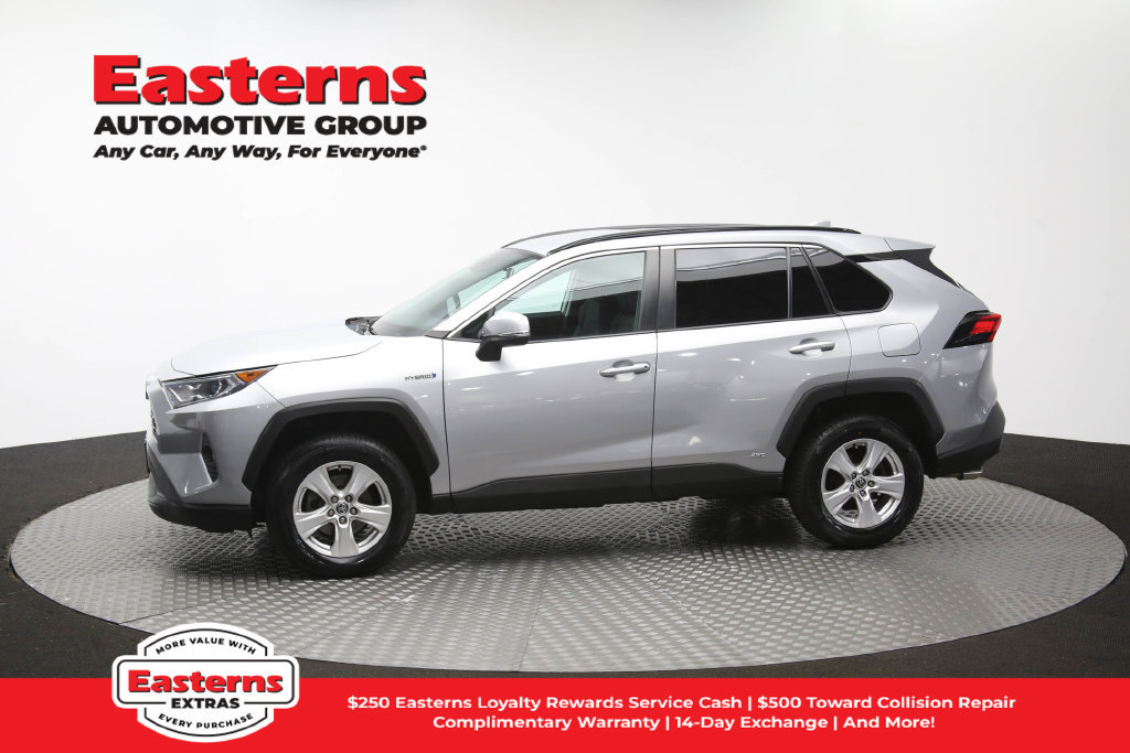 Used 2021 Toyota RAV4 XLE w/ XLE Grade Weather Package AWD/4WD image 61