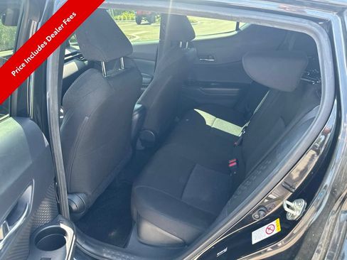 Used 2018 Toyota C-HR XLE FWD image 9