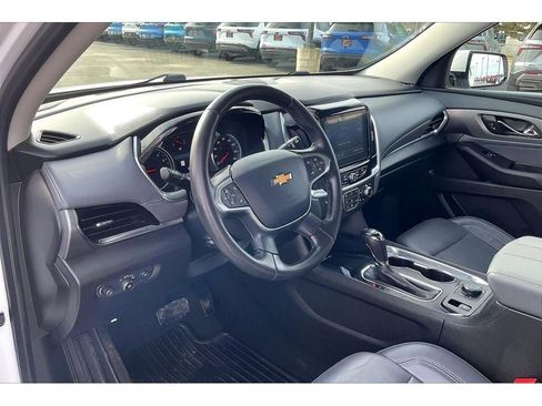 Used 2020 Chevrolet Traverse Premier image 16