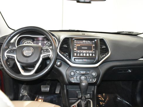 Used 2015 Jeep Cherokee Limited image 34