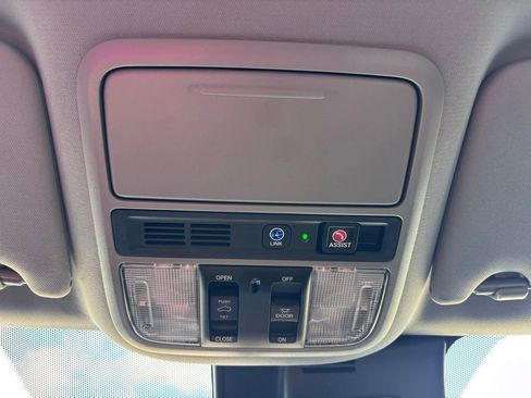 Used 2021 Honda Pilot Touring image 27