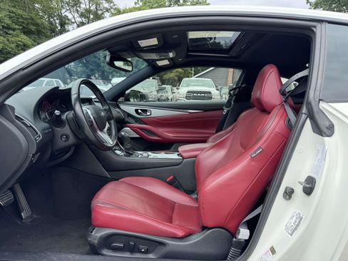 Used 2019 INFINITI Q60 Red Sport 400 AWD/4WD image 12