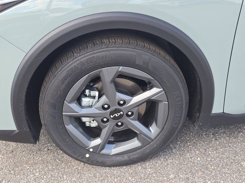 New 2025 Kia K4 LXS image 35