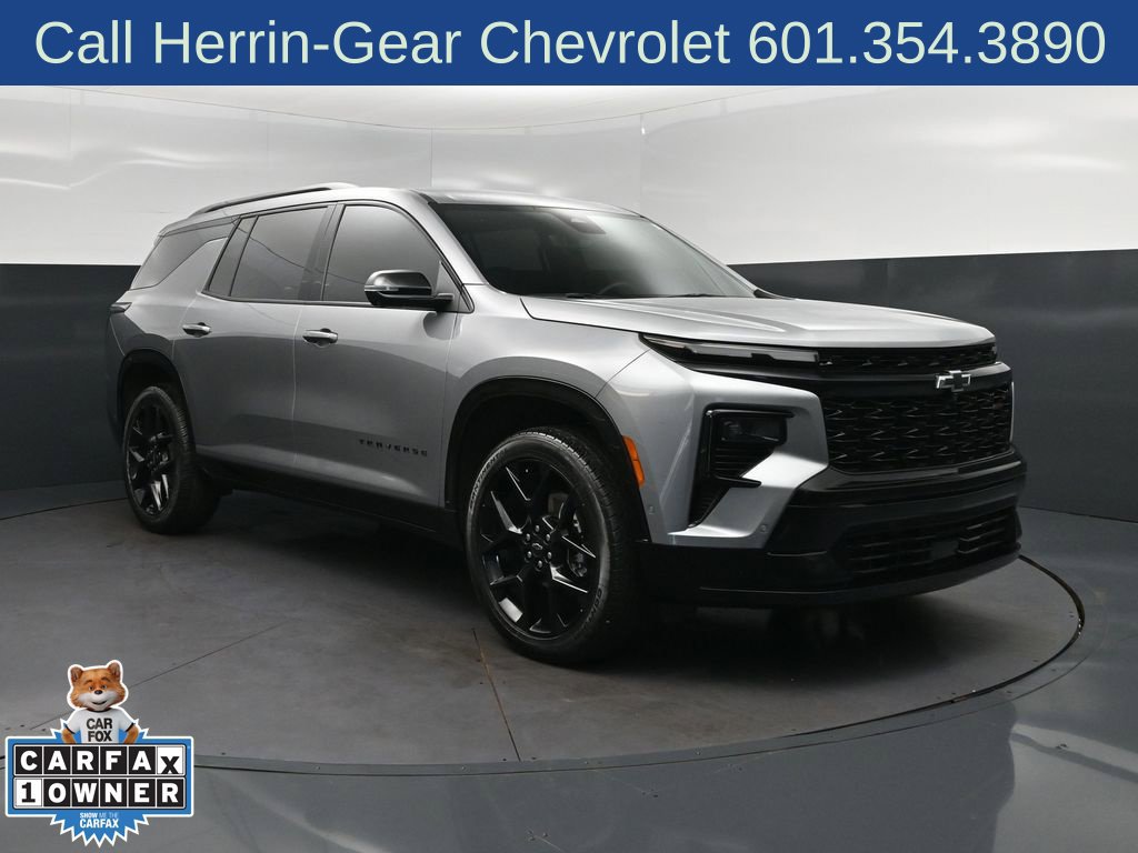Used 2026 Chevrolet Traverse RS w/ LPO, Floor Liner Package FWD image 9