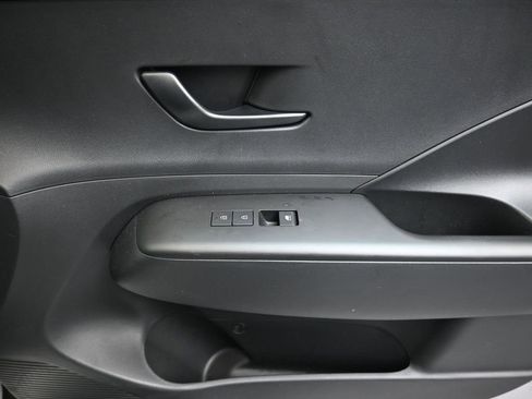 Certified 2025 Hyundai Kona SEL image 19