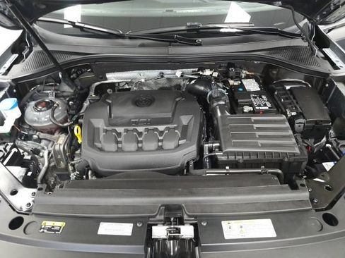 Used 2024 Volkswagen Tiguan SE R-Line AWD/4WD image 24