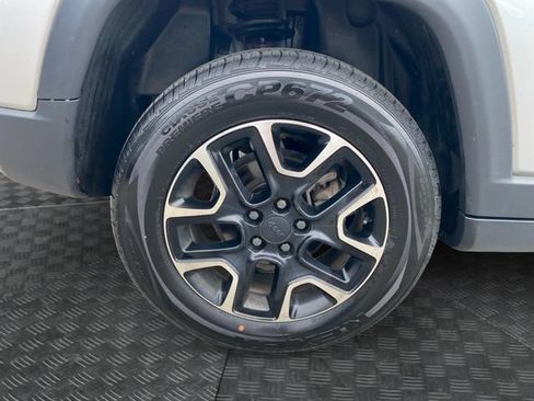 Used 2020 Jeep Compass Trailhawk AWD/4WD image 34