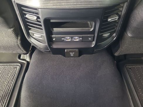 Used 2024 RAM 3500 Limited image 18