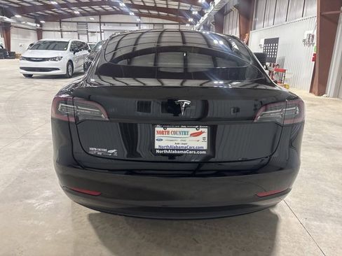 Used 2021 Tesla Model 3 Standard Range Plus image 5