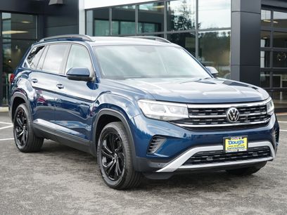 Used 2022 Volkswagen Atlas SE w/ Panoramic Sunroof Package